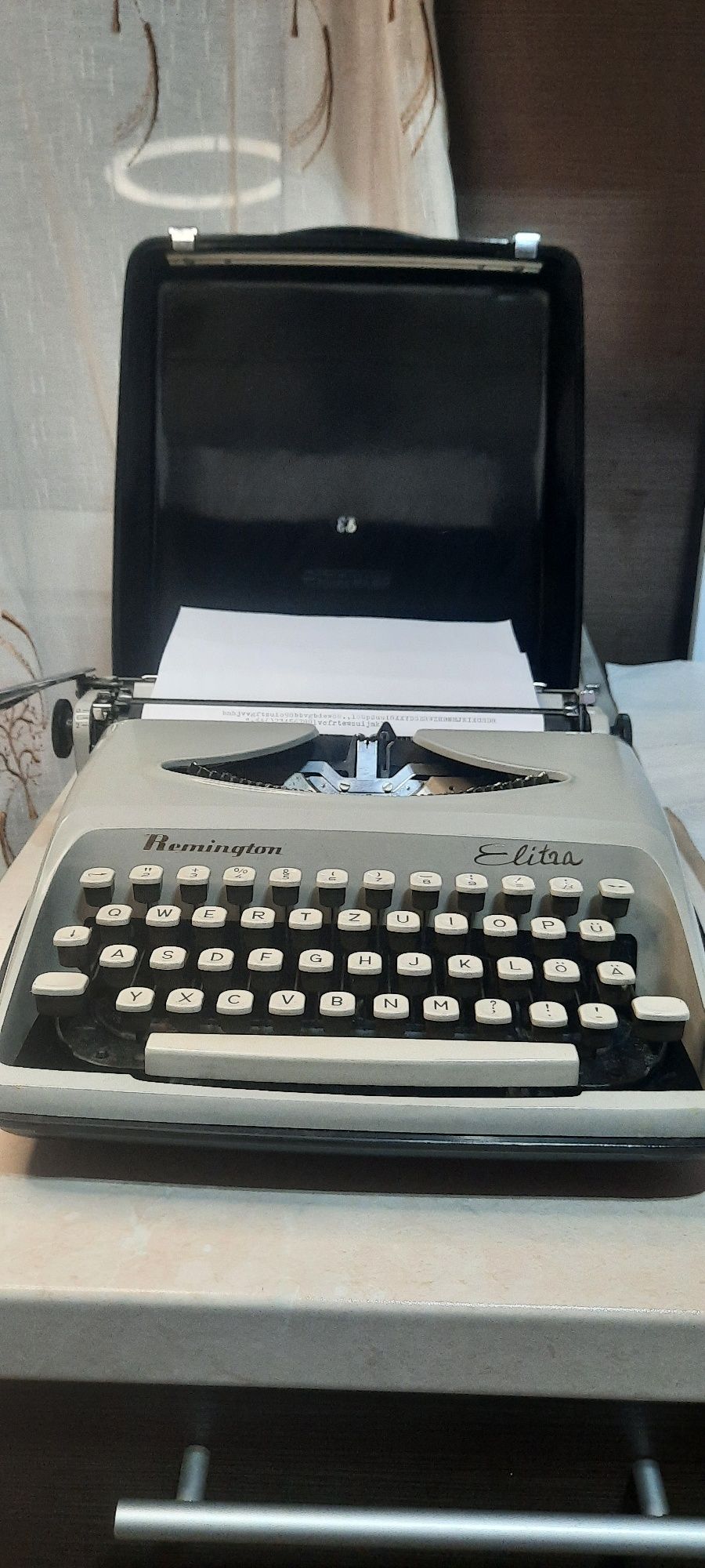 Mașină de scris Remington Elitza 1969 impecabilă