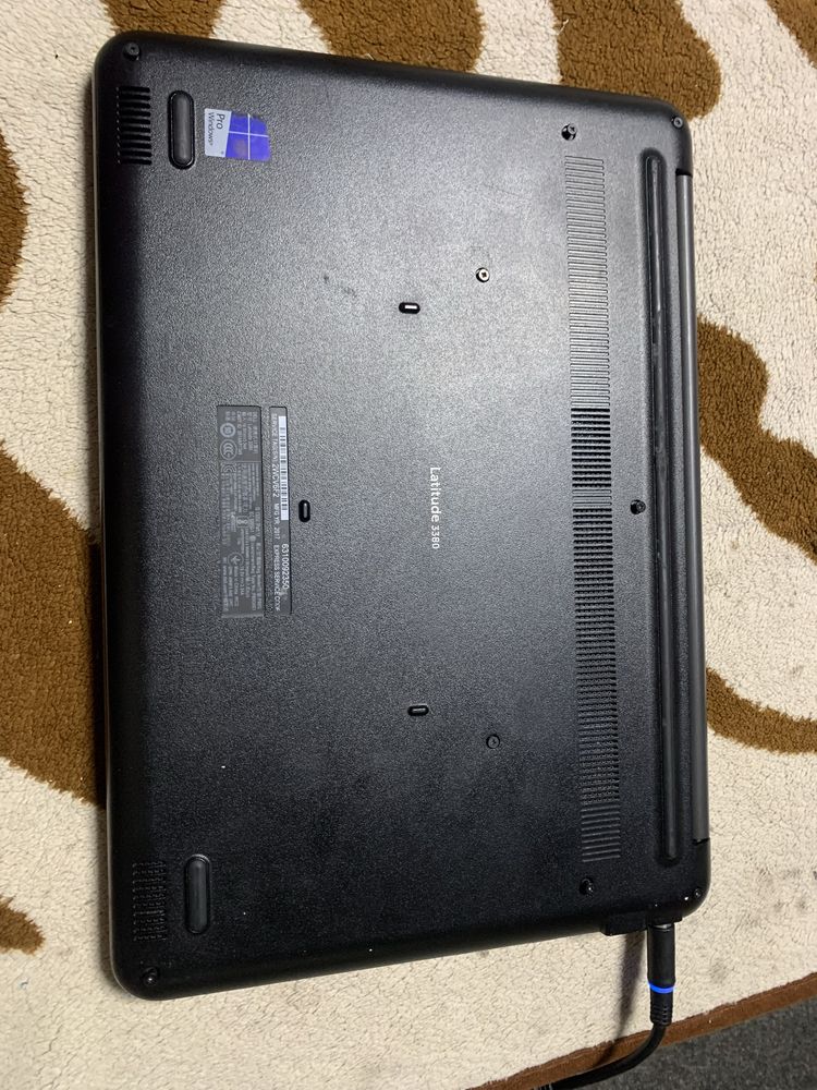 Laptop dell i5-7200u ,8gb ddr4 ,video intel620,ssd 256 gb