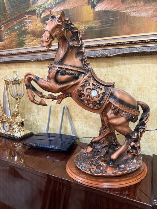 Продается лошадь сувенир