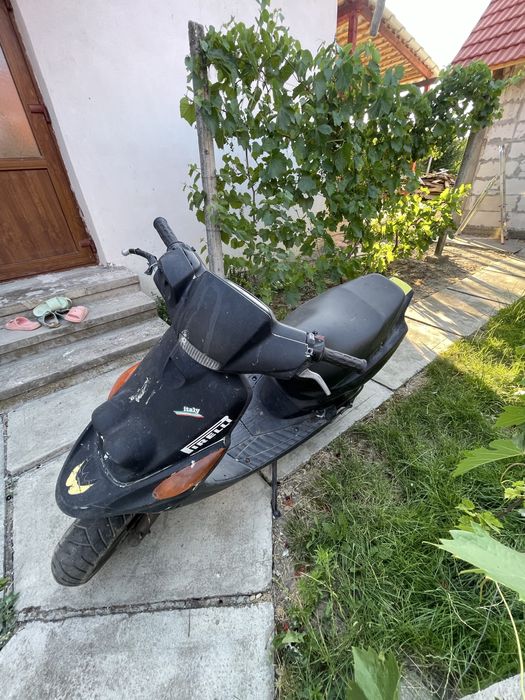 Scuter yamaha 1800 lei