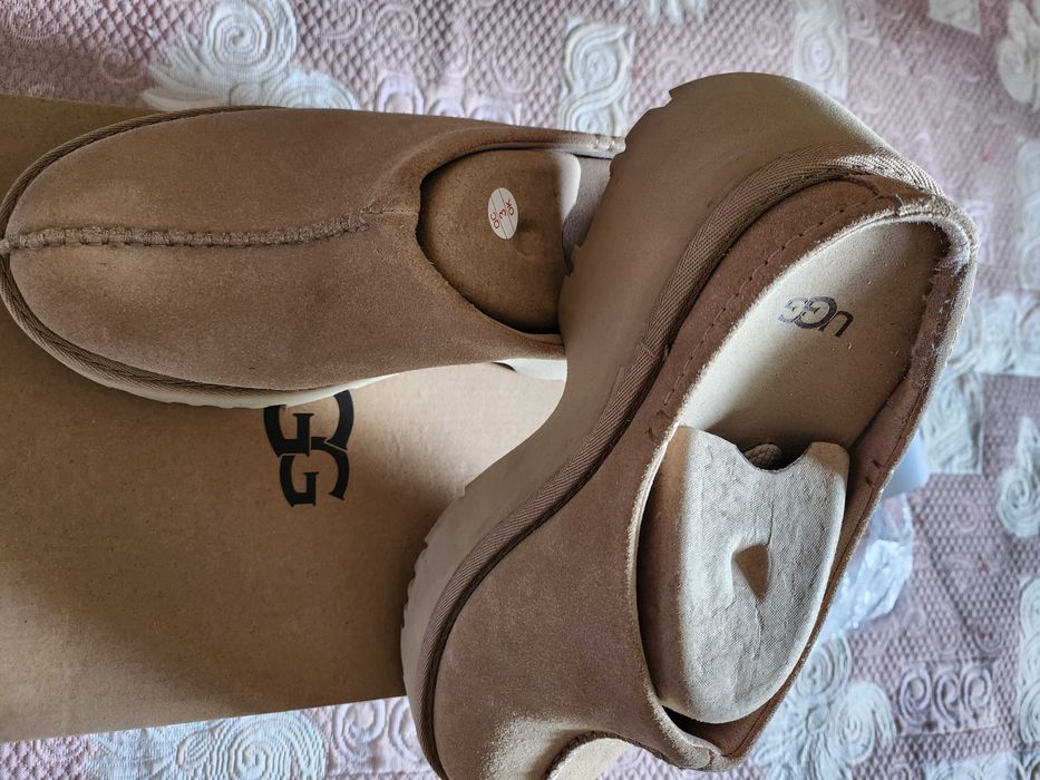 Vand incaltaminte originala in stare imoecabila