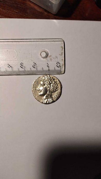 vand patru monete uzate