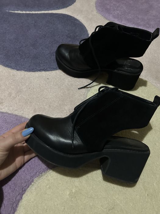 Дамски есенни боти