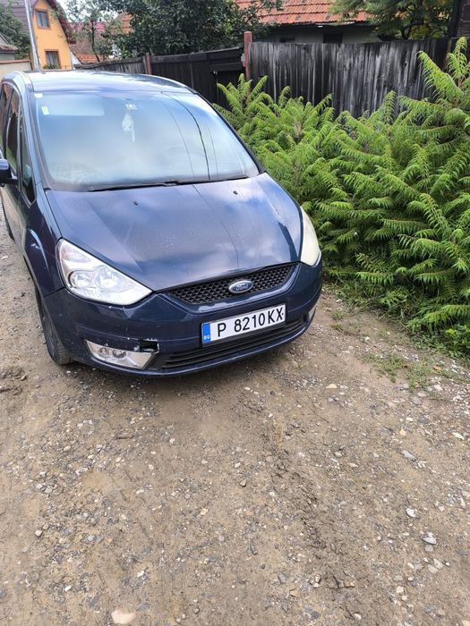 Vând Ford Galaxy