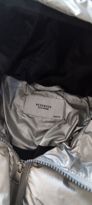 Продам куртку для девочки