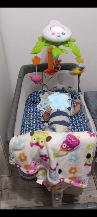 Pătuț co-sleeper + carusel muzical