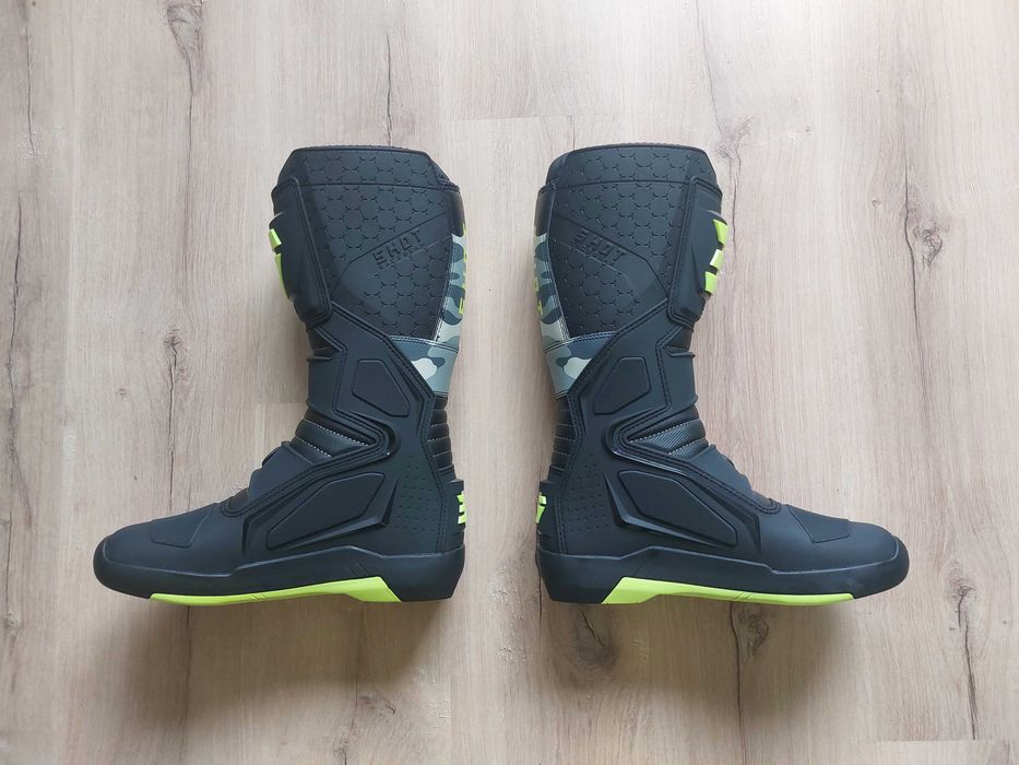 НОВИ ботуши SHOT - 45 номер