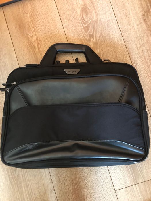 Vand geanta de laptop diagonala 15,6’