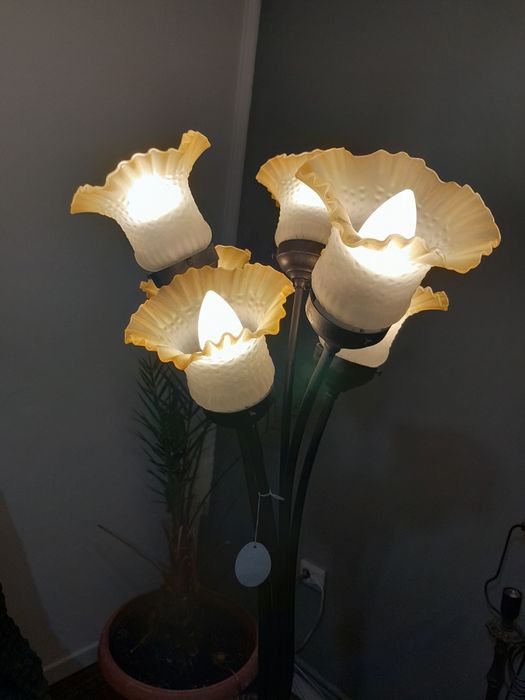 Lampa cu  6 lumini stil Tiffany super pentru cadou