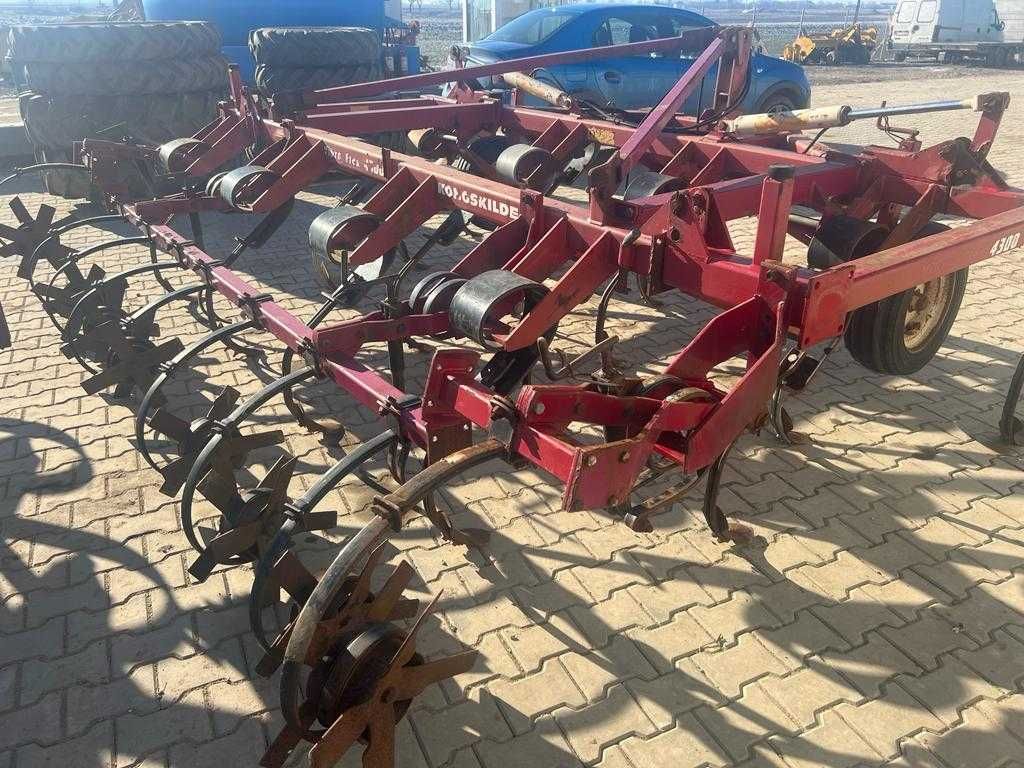 Cultivator / combinator / Scarificator Kongskilde  - 4,3 m