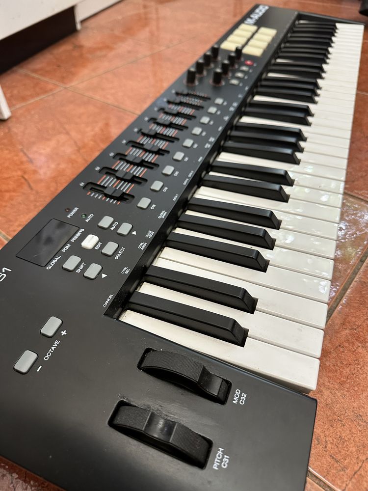 M-Audio Keystation 61es,MIDI Controller.