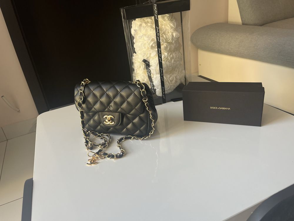 Chanel букле и кожа