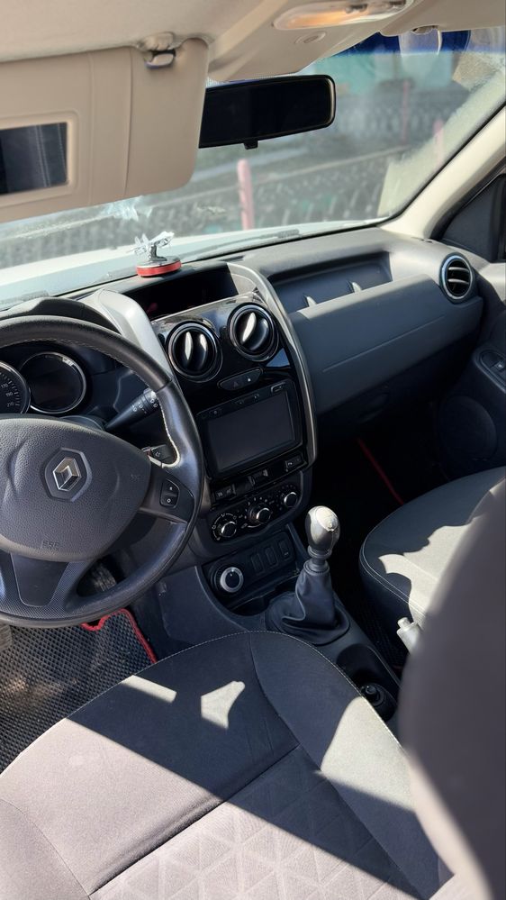 Продам кроссовер Renault Duster