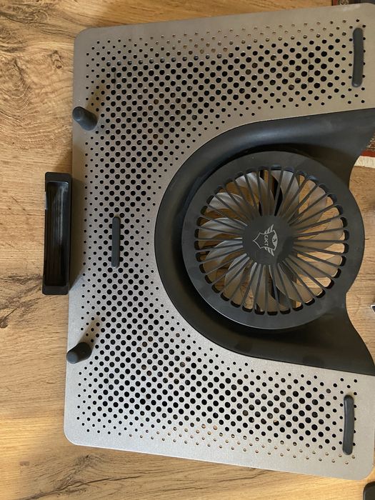 Подставка для ноутбука охлаждающая Trust GXT 1125 Quno, 17.3", Black