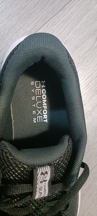 Adidasi Under Armour Charged Surge 4