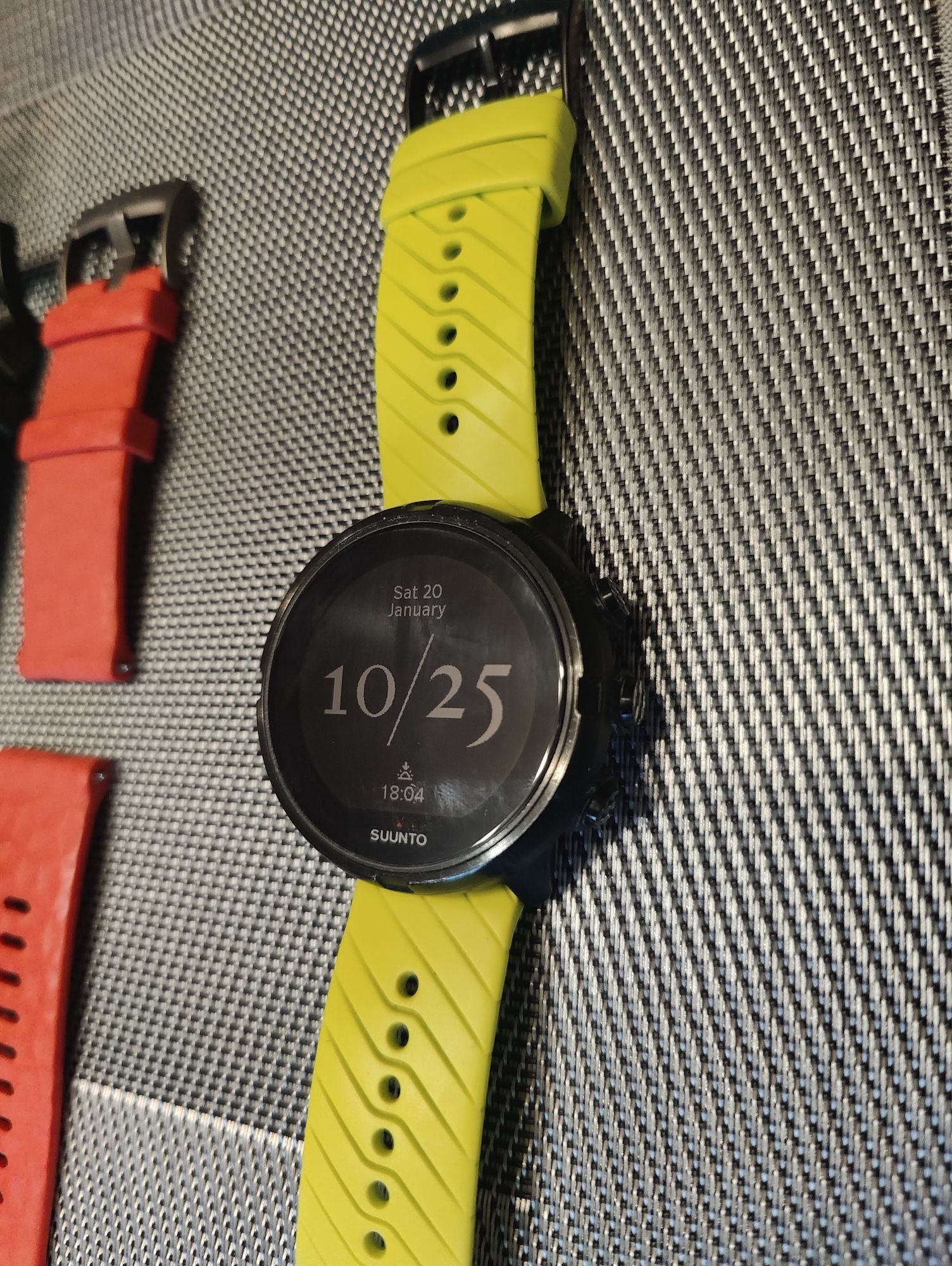 Перфектен Suunto 9 Gen 1 Lime edition