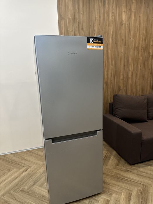 Холодильник indesit 165 см 2022г.