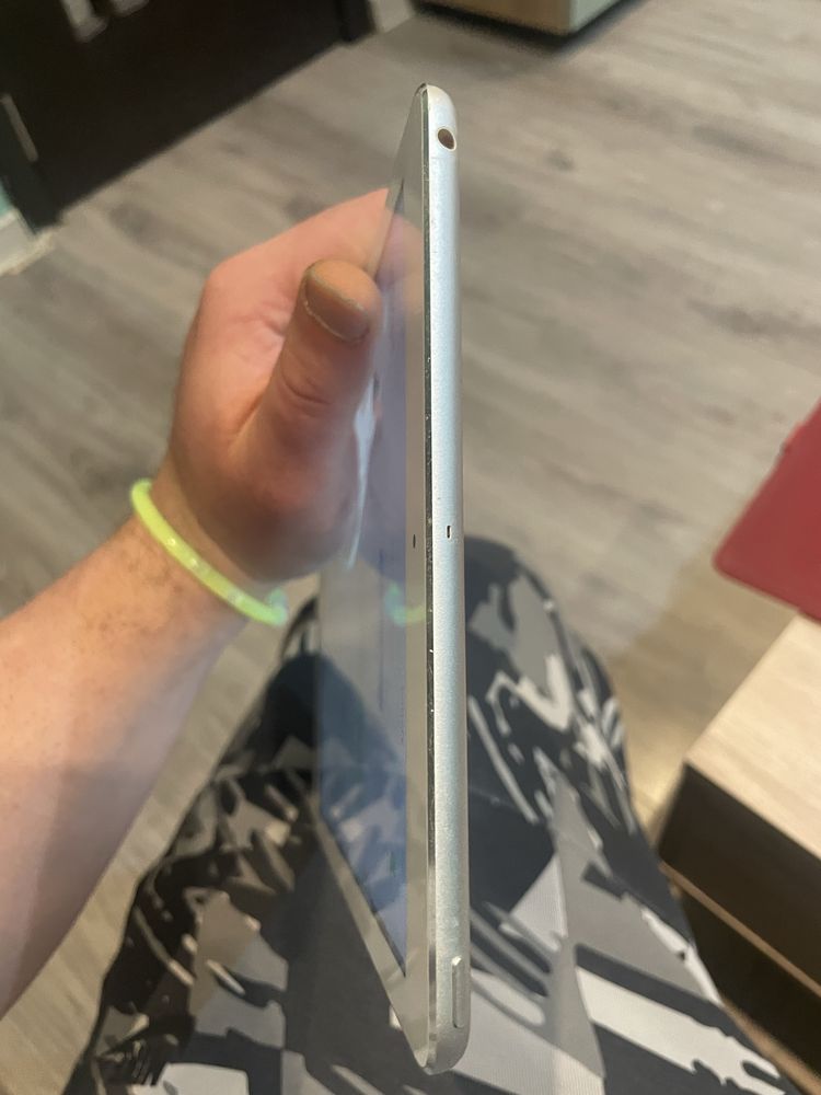 Ipad Air 32 gb перфектен