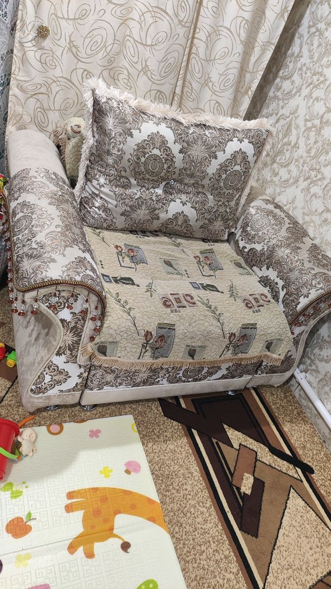 Диван ШАХ 170.000,кресло 80.000