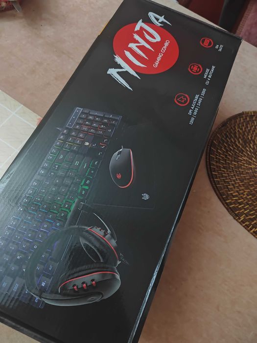 kit tastatura, mouse, casti gaming