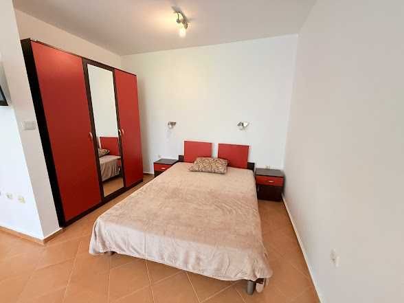 Продава се Едностаен апартамент в к.к. Слънчев бряг - 55 кв.м за 1000 €/кв.м - Снимка #2