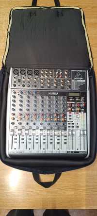 Mixer Behringer QX1622 USB si set microfoane Behringer cu emisie