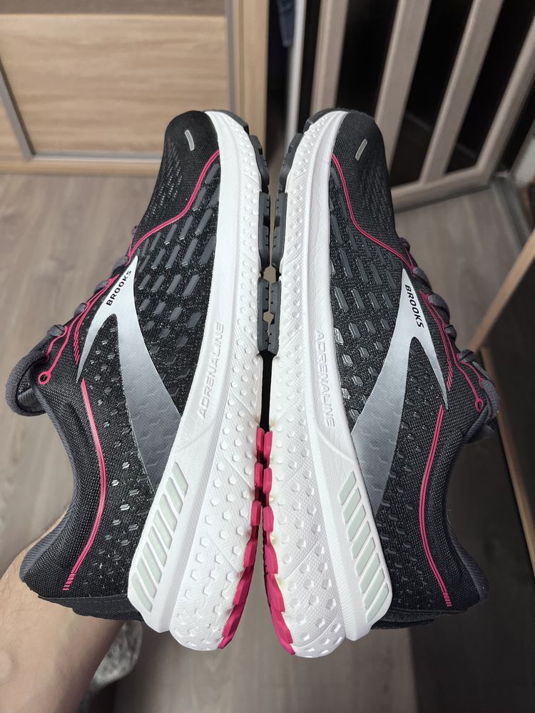 Adidași brooks adrenalin 21 nr 40,5