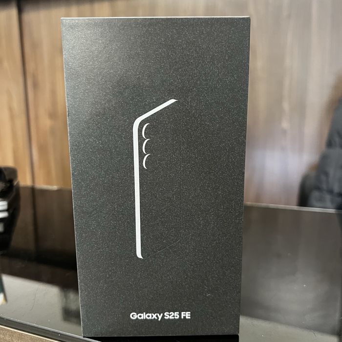 Нов! 2г. Гаранция! Samsung Galaxy S25 FE 5G 256GB + 8GB RAM, Jetblack