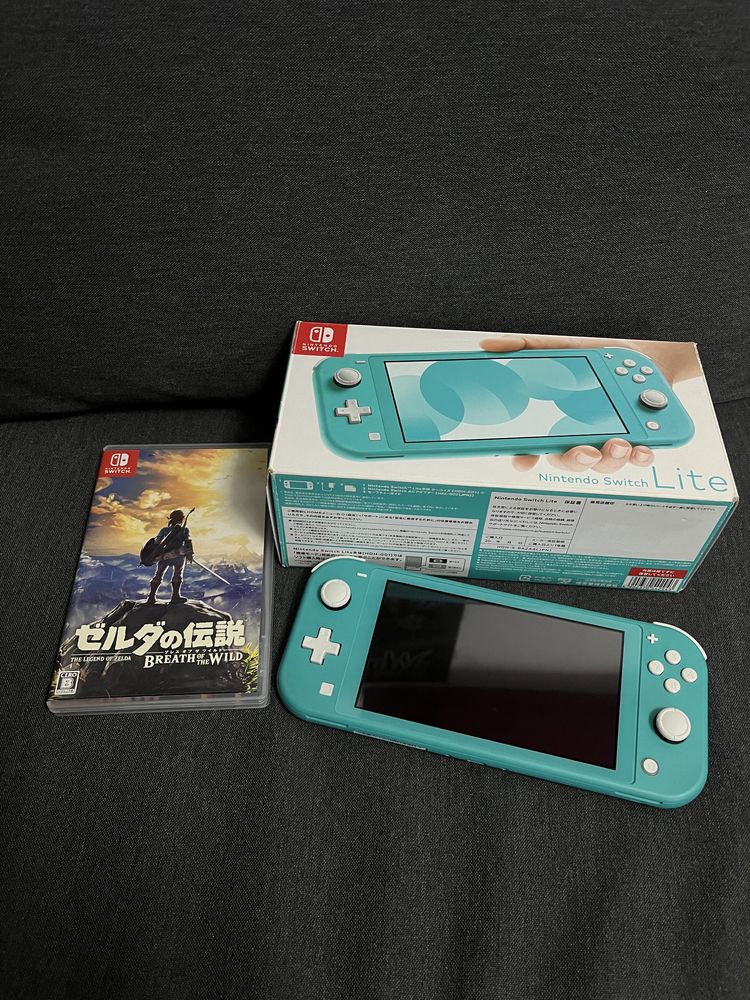 Nintendo Switch Lite + The Legend of Zelda: Breath of the Wild