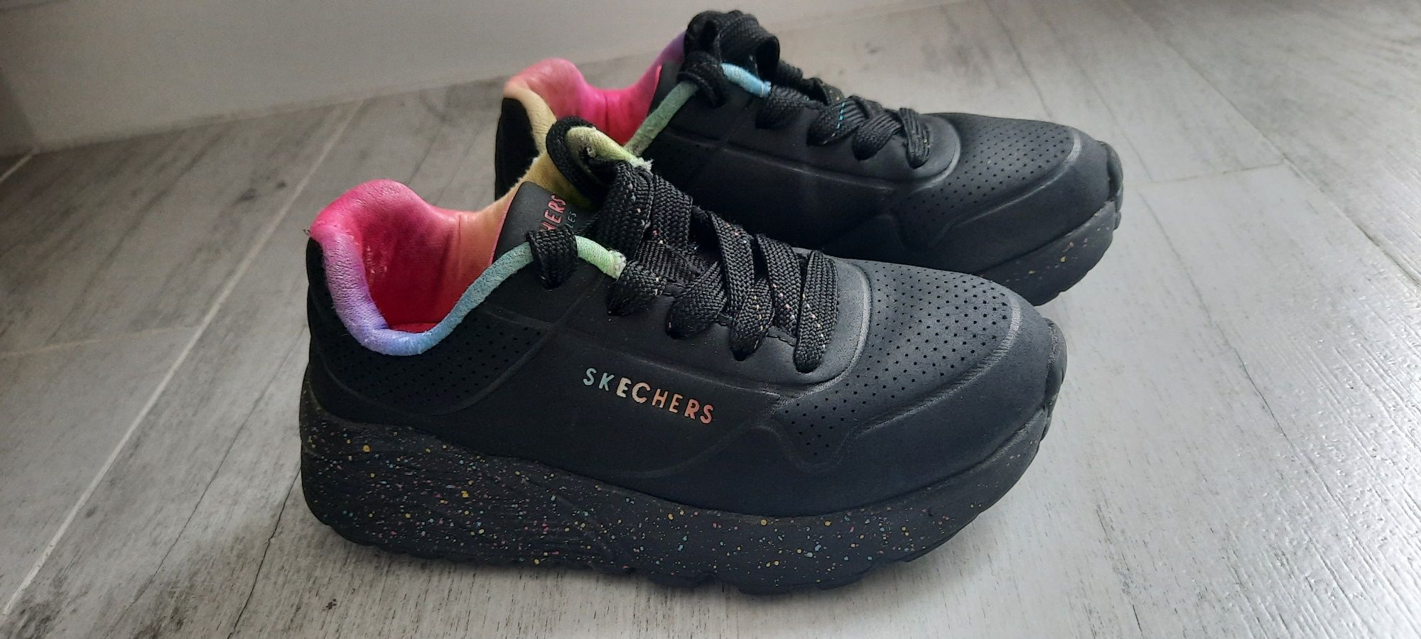 Sketchers fetite marimea 27