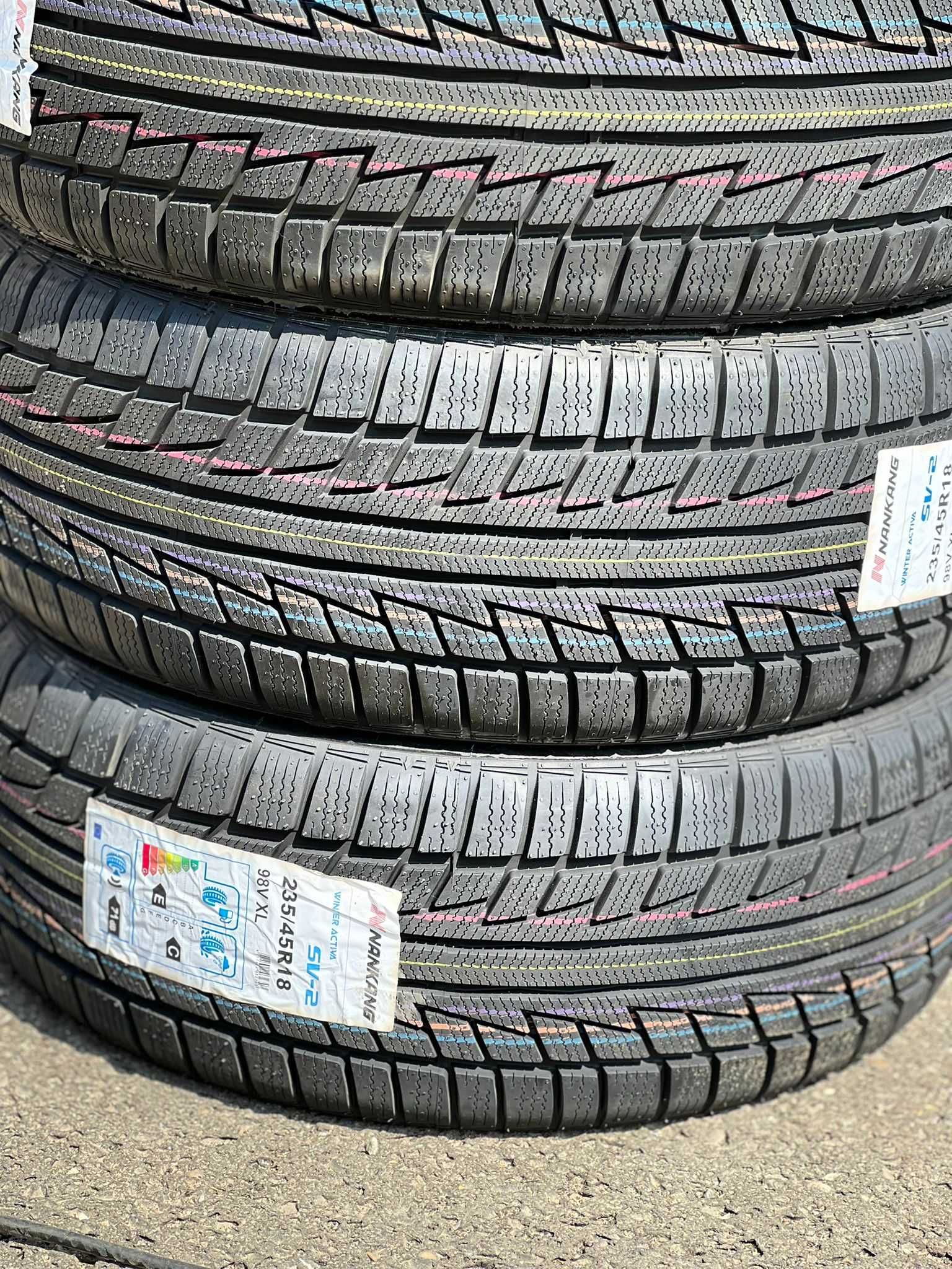 Гуми Зимни 235 45 18 Nankang Чисто нови DOT 2518