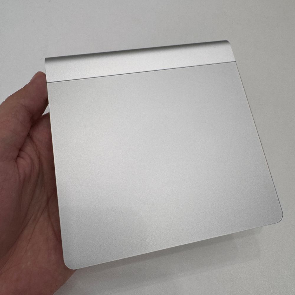 Apple Magic Trackpad 1