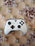 Vând Xbox one s500gb
