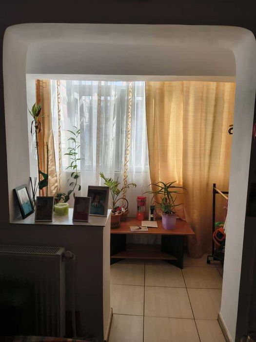 Vanzare apartament 3 camere decomandat - Slobozia Central