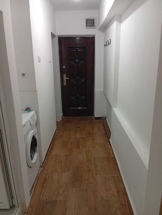 Închiriez in zona centrala