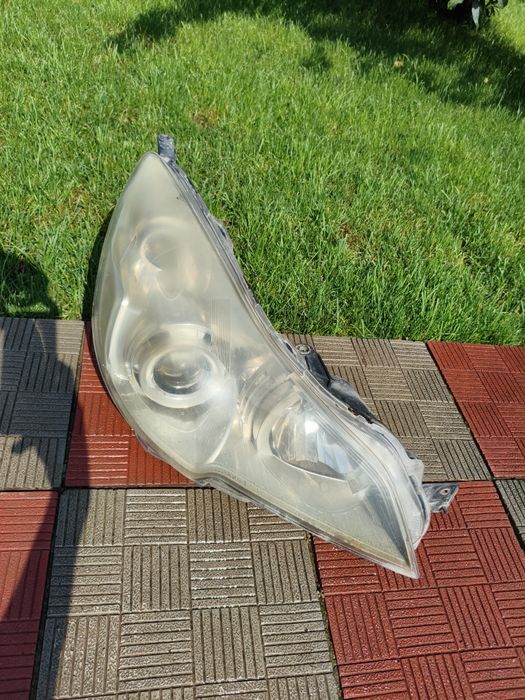 Фара правая на Subaru outback BR