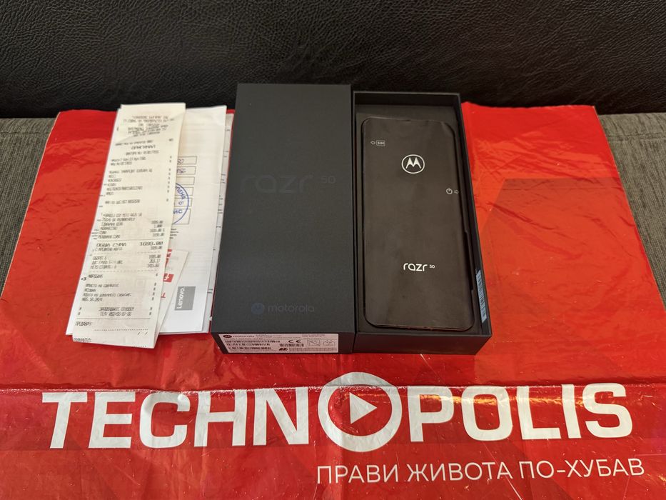 КАТО НОВ 256GB Motorola Razr 50 Technopolis Гаранция 2027 г. Orange