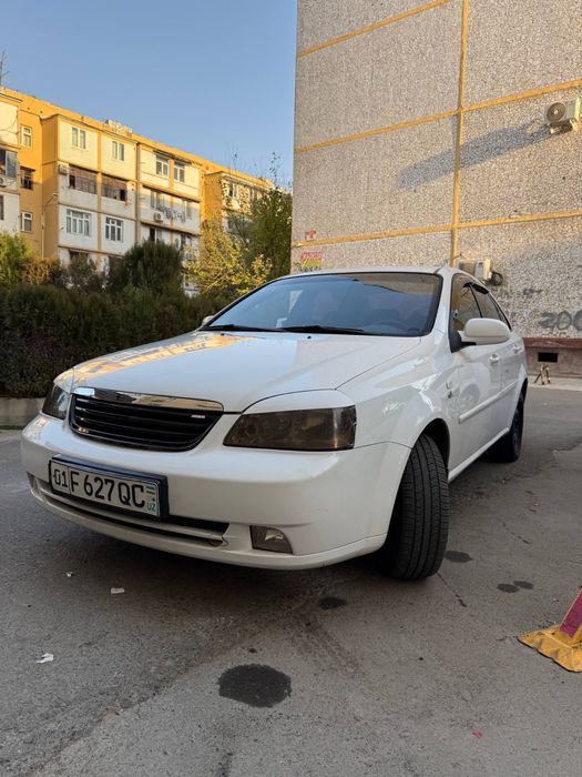 Продаю свою lacceti 2010 года