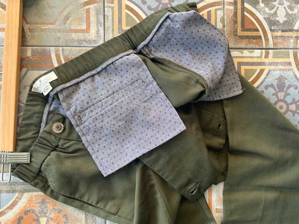 Панталон MASSIMO DUTTI в зелено.