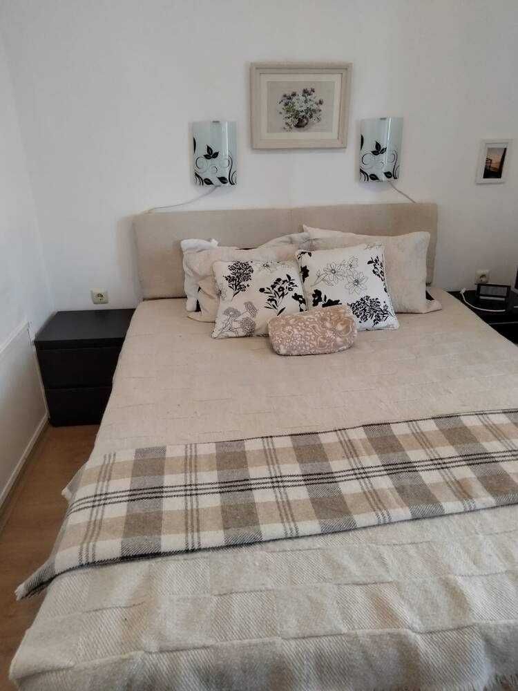 Дава се под наем Четиристаен апартамент в Несебър - 50 кв.м за 255 € - Снимка #3