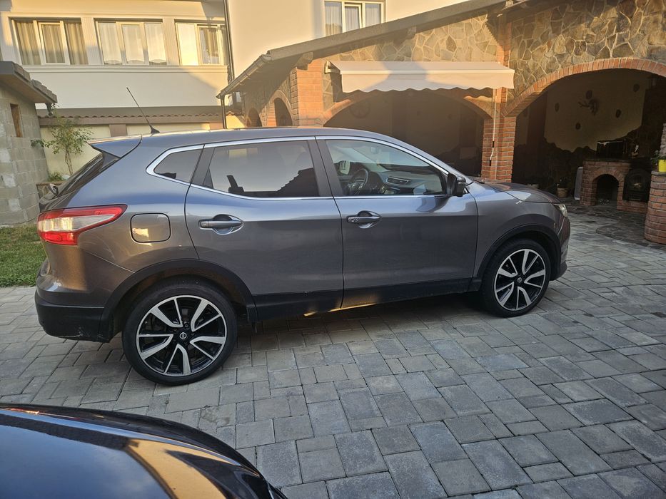 Nissan qashqai j11  4×4  2014