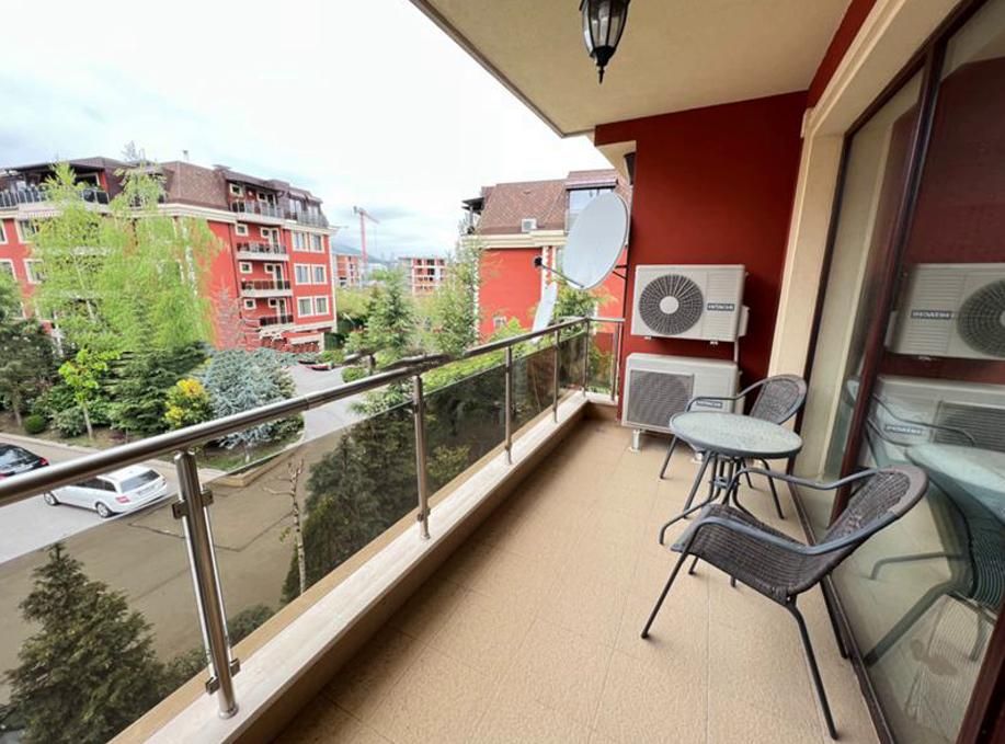 Дава се под наем Тристаен апартамент в София, Витоша - 105 кв.м за 1400 € - Снимка #9
