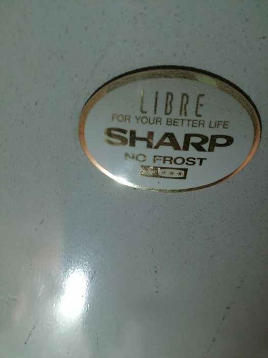 Холодильник  сотилади SHARP б/у