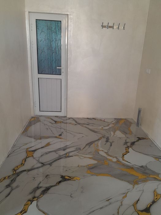 Oxangaron shahar sentirda noturar bino sotiladi yangi bitkan 67 kv