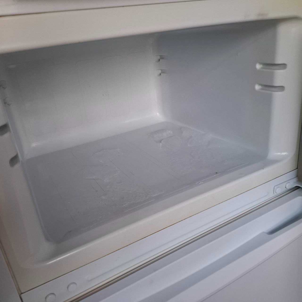 Indesit Холодильник