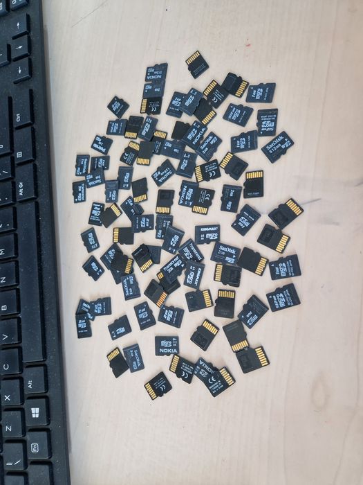 Card de memorie 1 si 2G