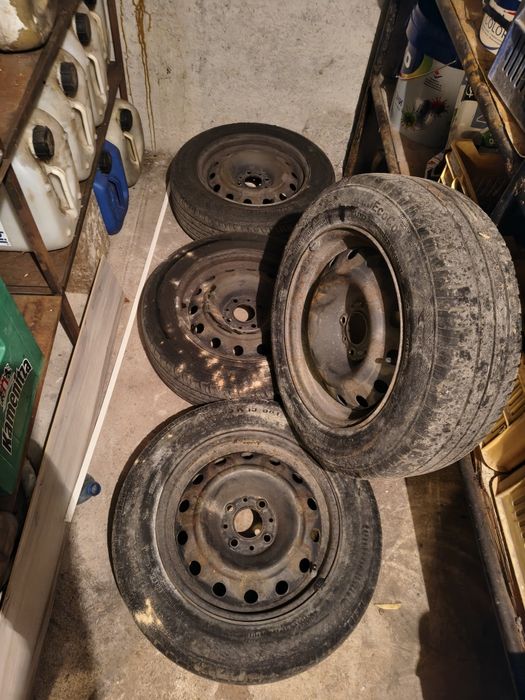 Железни джанти с гуми