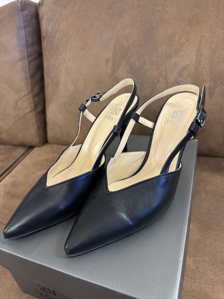 Черни токчета GiAnni от естествена кожа