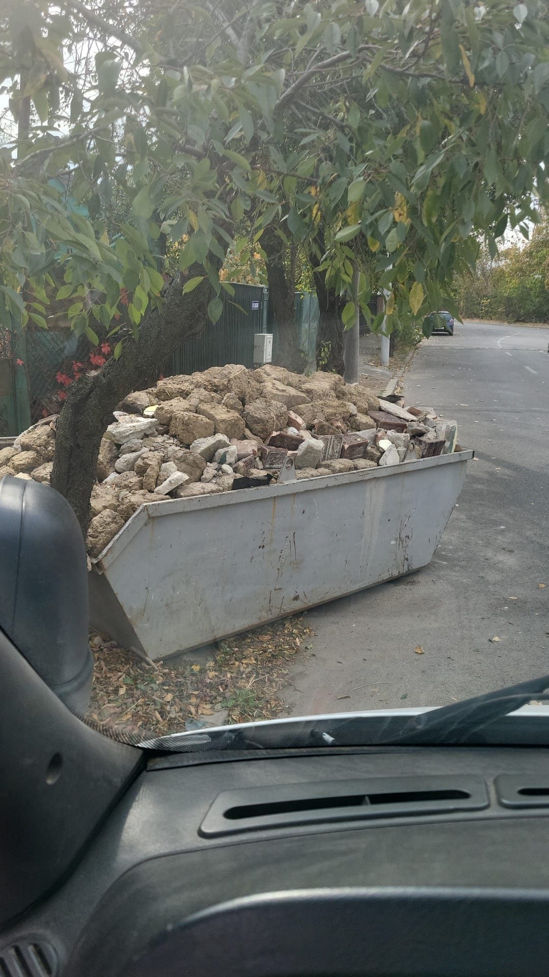 Container deseuri și gunoi