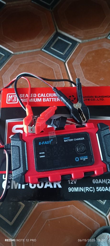 Battery Charger Mashina akyumlator quvatlagich yangi